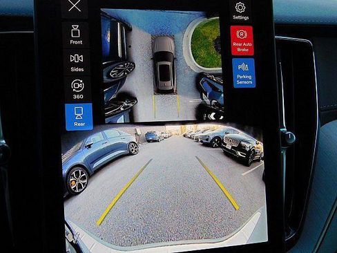 New 2026 Volvo XC60 B5 Ultra w/ Protection Package Premier AWD/4WD image 20