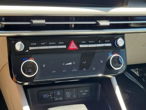 Used 2025 Hyundai Tucson SEL FWD image 12