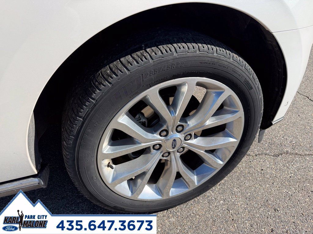 Used 2018 Ford Expedition Limited w/ Equipment Group 302A AWD/4WD image 9