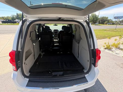 Used 2016 Dodge Grand Caravan SE w/ Quick Order Package 29E SE FWD image 9