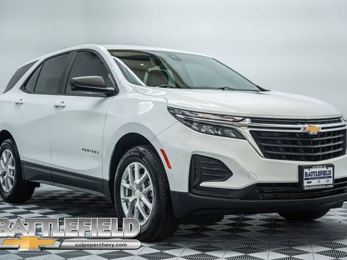 Used 2022 Chevrolet Equinox LS w/ LS Convenience Package image 1