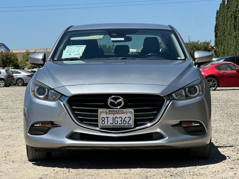 Used 2018 MAZDA MAZDA3 Touring FWD image 9