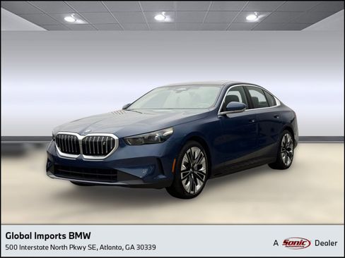 New 2026 BMW i5 eDrive40 w/ Premium Package image 1