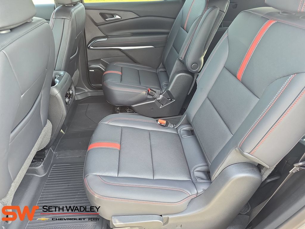 New 2026 Chevrolet Traverse RS w/ LPO, Floor Liner Package AWD/4WD image 15