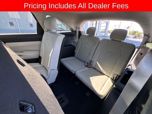 Certified 2024 Kia Sorento S w/ Panoramic Sunroof Package FWD image 11