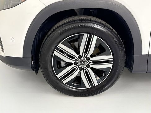 Certified 2023 Mercedes-Benz EQB 300 4MATIC image 31