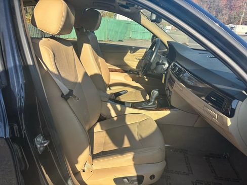 Used 2010 BMW 328i xDrive Sedan image 16