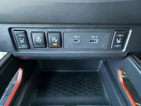 Used 2025 Nissan Frontier PRO-4X w/ Pro Premium Package image 15