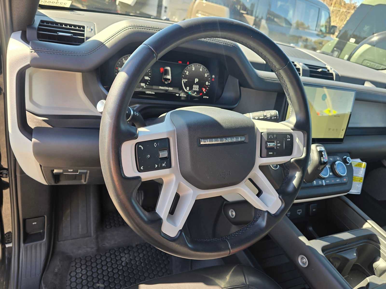 Certified 2023 Land Rover Defender 130 SE AWD/4WD image 24
