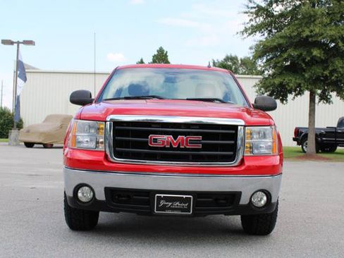 Used 2008 GMC Sierra 1500 W/T w/ Work Truck Preferred Package RWD image 2