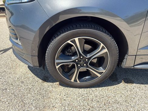 Used 2020 Ford Edge ST w/ Equipment Group 401A AWD/4WD image 8