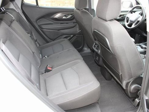 Used 2024 GMC Terrain SLE image 17