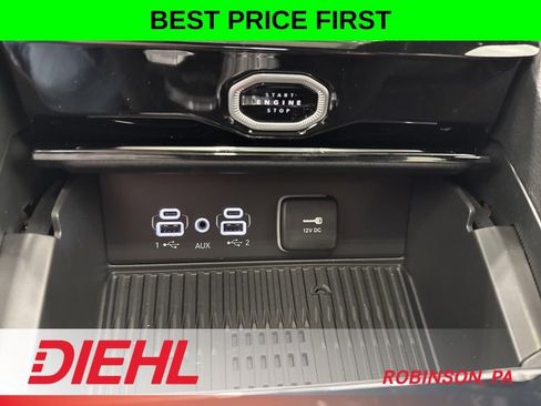 New 2026 Jeep Grand Cherokee Altitude AWD/4WD image 27