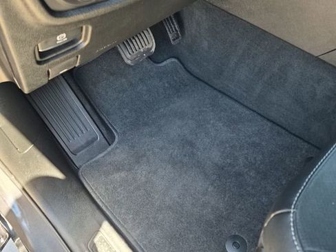 Used 2025 Jeep Grand Cherokee Altitude image 23