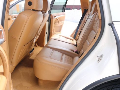 Used 2008 Porsche Cayenne AWD/4WD image 18