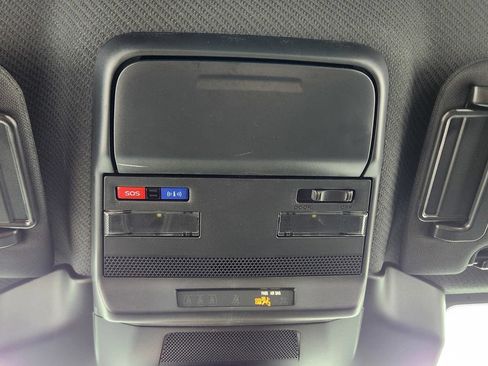 Used 2026 Subaru Outback Premium AWD/4WD image 35