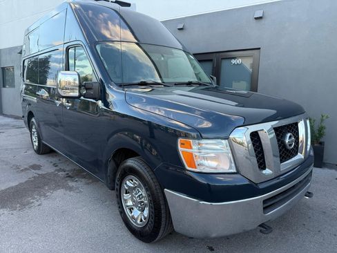 Used 2017 Nissan NV 3500 SL image 7