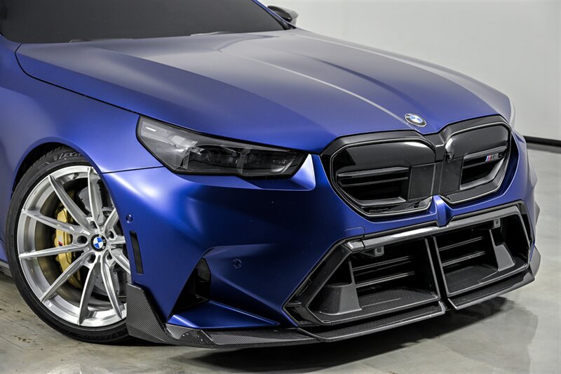 Used 2025 BMW M5 w/ Carbon Package AWD/4WD image 2