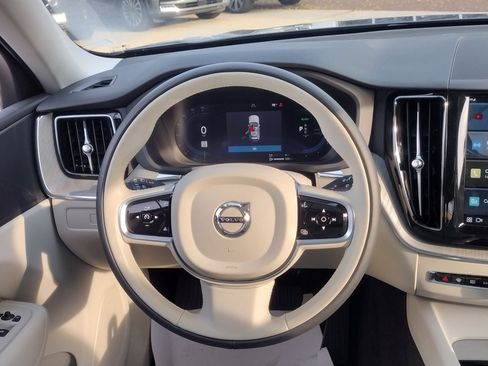 Certified 2025 Volvo XC60 T8 Plus w/ Protection Package Premier image 25