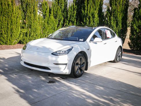 Used 2020 Tesla Model 3 Standard Range image 5