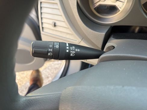 Used 2008 Chrysler Sebring LX image 10