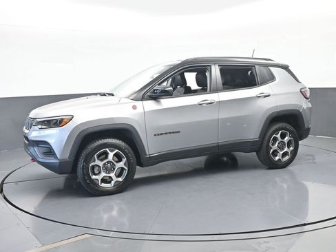 Used 2022 Jeep Compass Trailhawk w/ Trailhawk Elite Group image 2