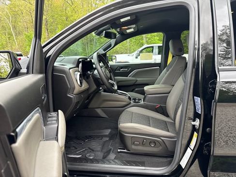 Used 2024 Chevrolet Colorado ZR2 AWD/4WD image 25
