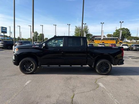 Used 2025 Chevrolet Silverado 1500 LT Trail Boss w/ Convenience Package II AWD/4WD image 6