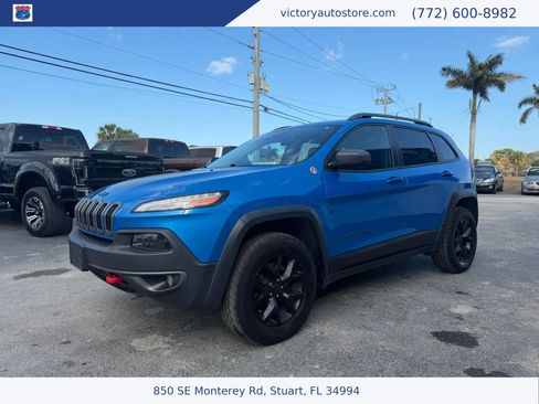 Used 2018 Jeep Cherokee Trailhawk w/ Quick Order Package 27L image 7