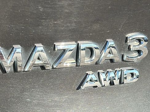 Used 2023 MAZDA MAZDA3 s image 28