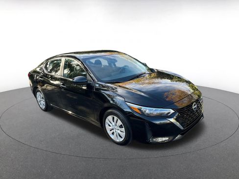 Used 2025 Nissan Sentra S image 1