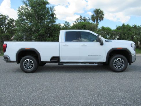 New 2026 GMC Sierra 2500 SLE w/ SLE Value Package; AWD/4WD image 2