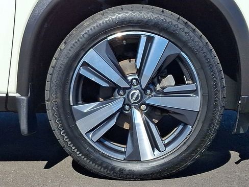 Certified 2023 Nissan Rogue SL w/ SL Premium Package image 8