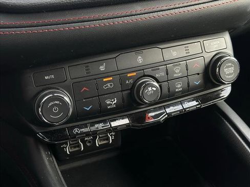 Used 2023 Dodge Durango GT image 15