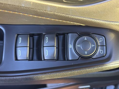 Used 2019 Chevrolet Traverse RS AWD/4WD image 12
