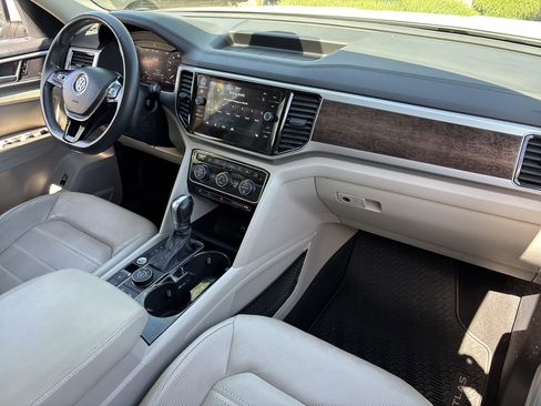 Used 2018 Volkswagen Atlas SEL Premium image 10