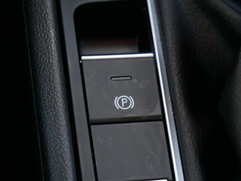 Used 2025 Volkswagen Jetta S image 30