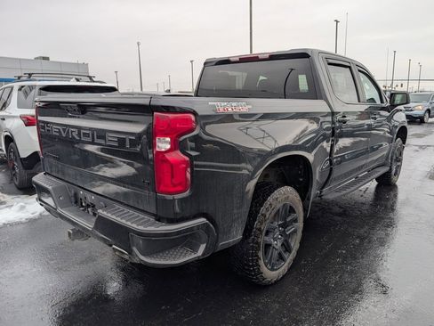 Used 2023 Chevrolet Silverado 1500 LT Trail Boss w/ LPO, Dark Essentials Package image 7