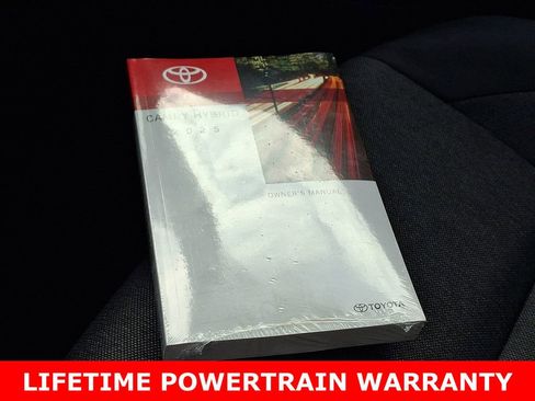 Used 2025 Toyota Camry LE image 25