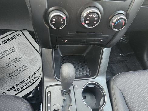 Used 2011 Kia Sorento LX w/ Convenience Pkg image 15