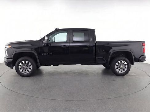 Used 2024 Chevrolet Silverado 2500 Custom w/ Custom Value Package AWD/4WD image 6