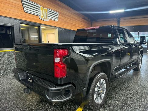 Used 2023 Chevrolet Silverado 2500 LT w/ True North Edition AWD/4WD image 3