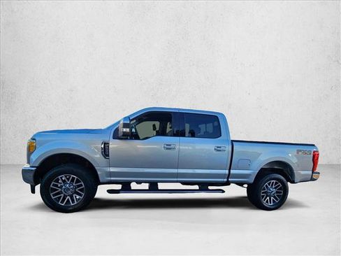 Used 2017 Ford F250 Lariat w/ Lariat Value Package image 8