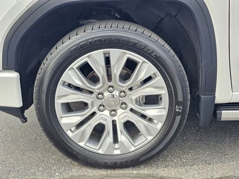 Used 2021 GMC Sierra 1500 Denali w/ Denali Ultimate Package image 9