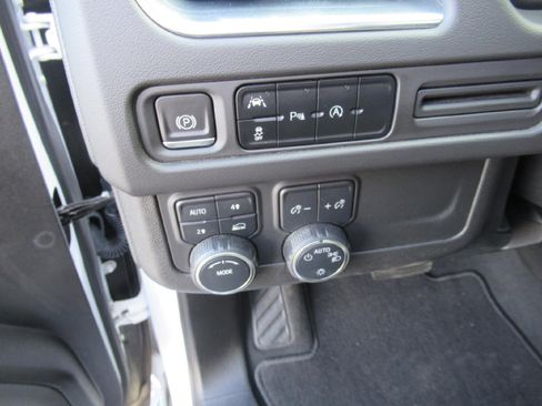 Certified 2023 Chevrolet Tahoe RST image 10