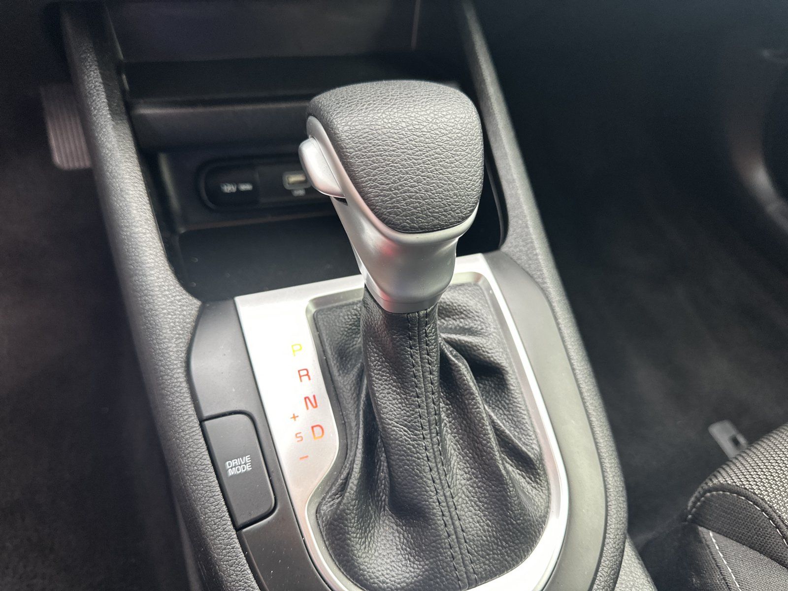 Used 2024 Kia Forte LXS w/ LXS Technology Package FWD image 18