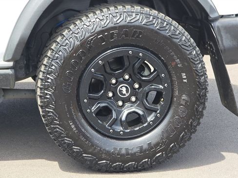 Used 2023 Ford Bronco Wildtrak AWD/4WD image 34