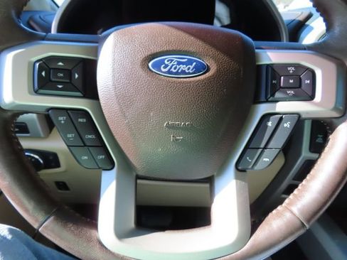 Used 2018 Ford F150 Lariat image 24