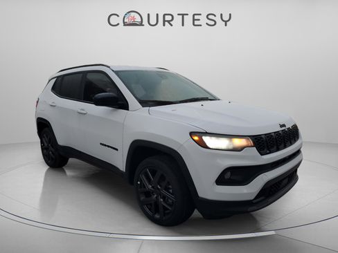 New 2026 Jeep Compass Latitude AWD/4WD image 5