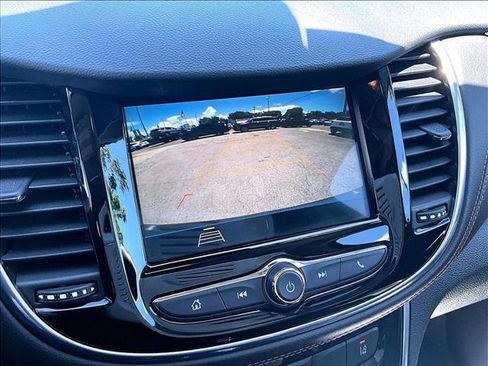 Used 2019 Chevrolet Trax Premier FWD image 23